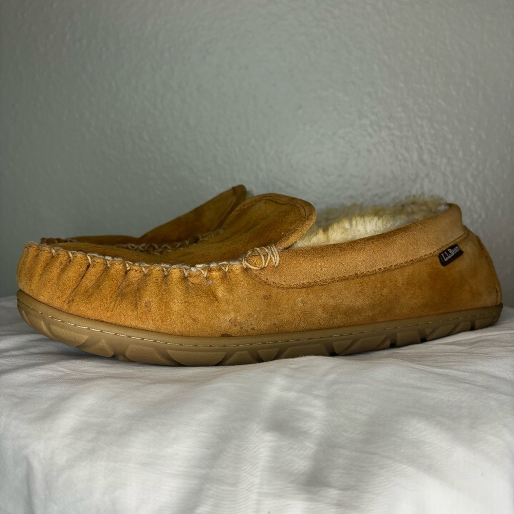 L.L. Bean Men’s Wicked Good Slippers Moccasin Sheepskin Shearling Lined Size 10